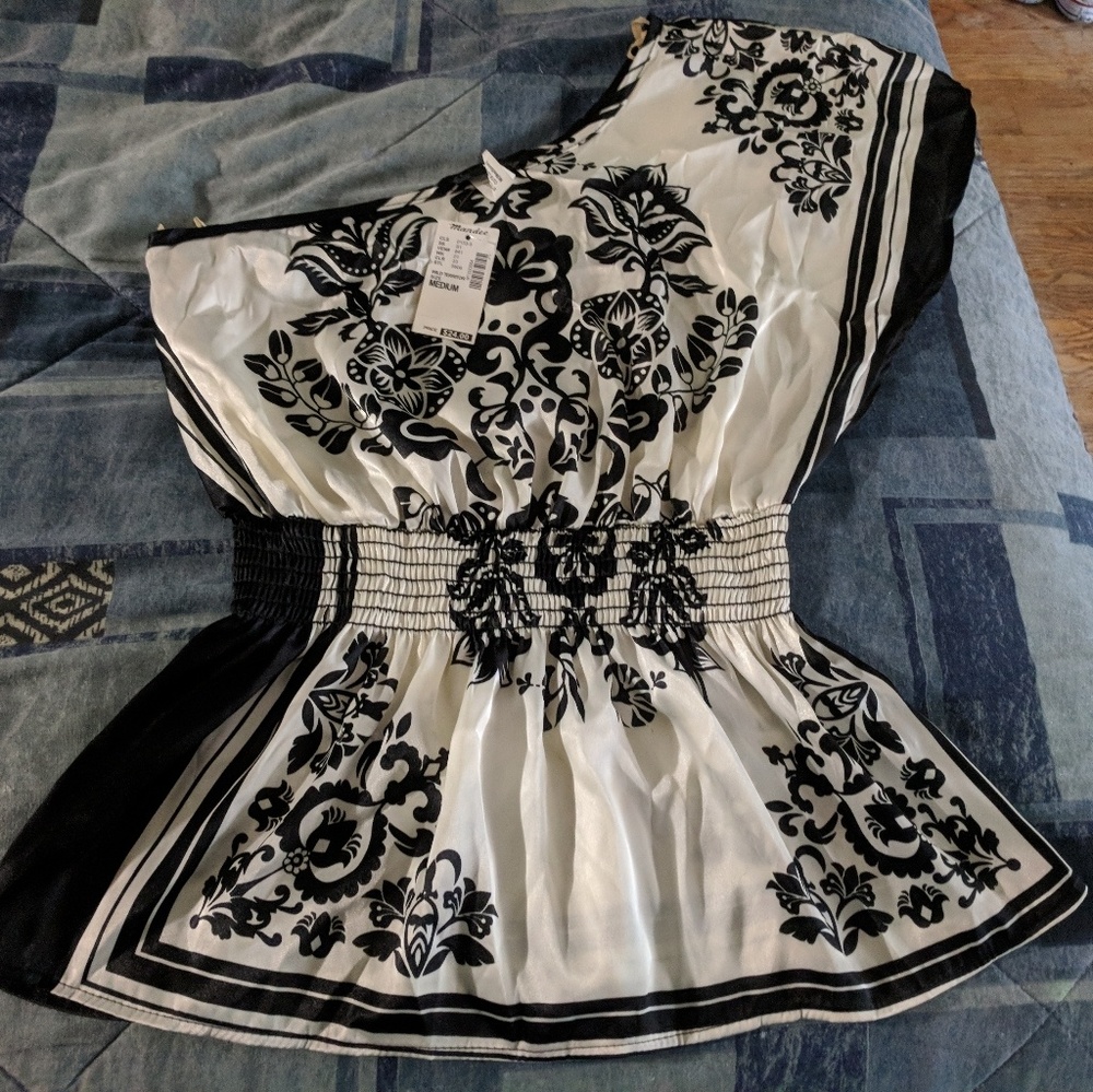 NWT Mandee One Shoulder top